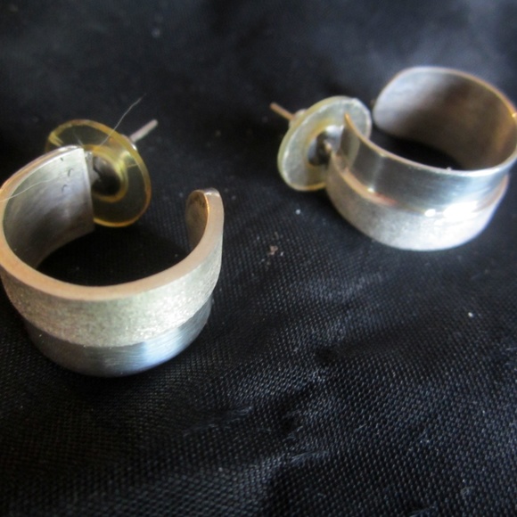 Vntg STERLING Brushed/Polished Semi Hoop Earrings - Picture 2 of 3